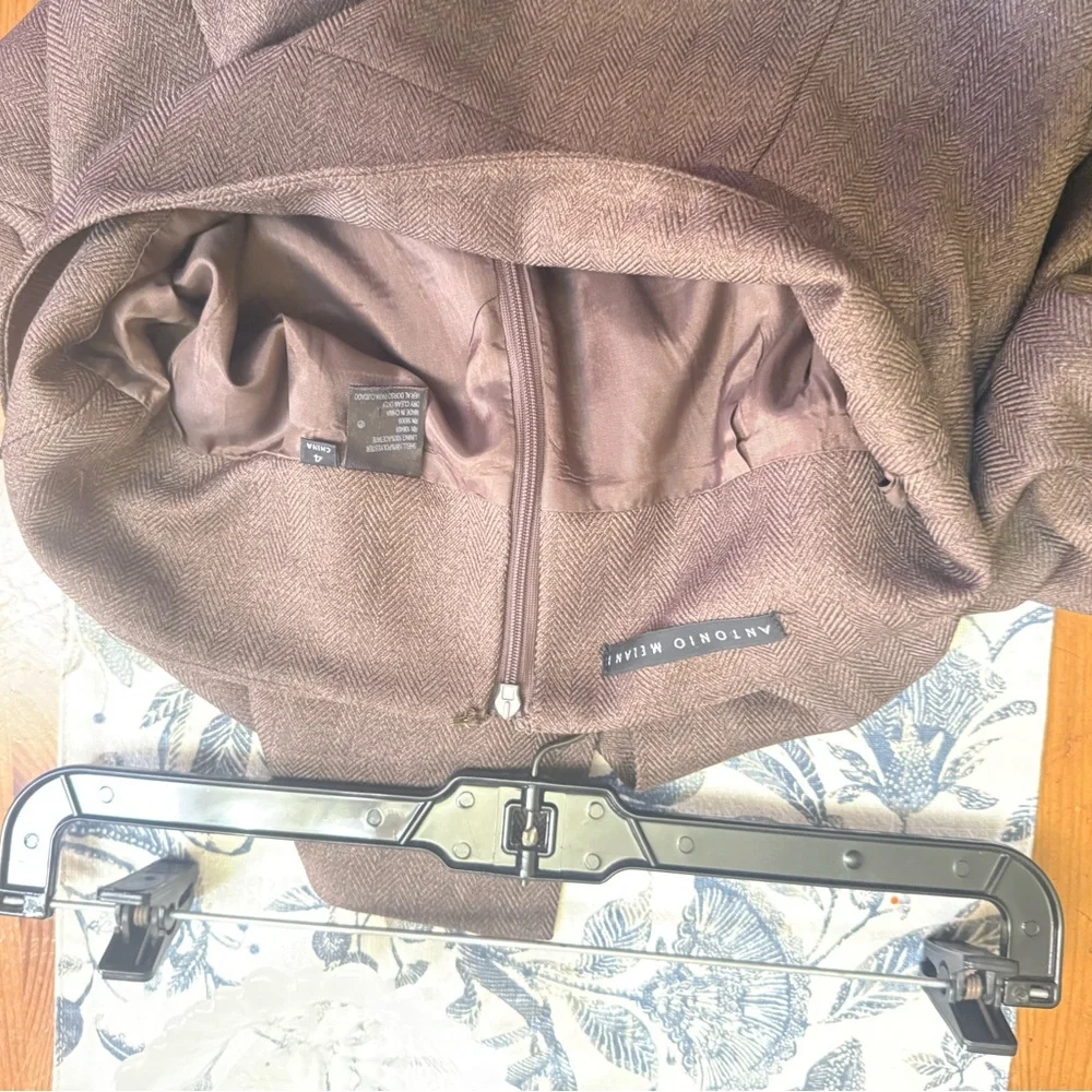 ANTONIO MELANI Brown Blazer and Skirt Set - Picture 4 of 4
